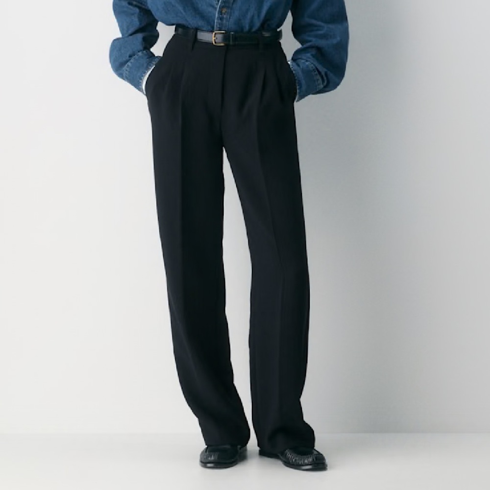 Aritzia Effortless Pants - Size 2 short brand new no tags